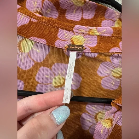 NWOT FREE PEOPLE LUCKY FLOWER SHIRT - Picture 5 of 7